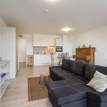 Spacious With Storage Apartament