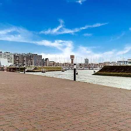 Διαμέρισμα Spacious With Storage