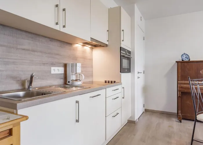 Lägenhet Spacious With Storage *